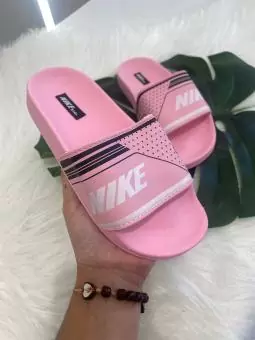 CHINELO NIKE JUVENIL RISCOS ROSA - Código 2318-1