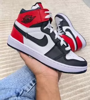 BOTA JORDAN ADULTO NIKE PRETO/VERMELHO/PTO - Código 2658-1