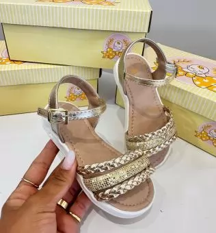 SANDALIA BABY TRANCINHA STRASS DOURADO - Código 2726-1