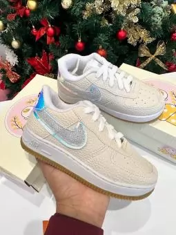 TENIS AIRFORCE JUVENIL BEGE/HOLOGRAFICO PREMIUM - Código 2758-1